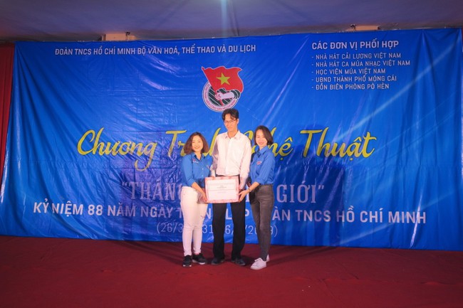 Sôi nổi Chương trình nghệ thuật Tháng ba biên giới - Ảnh 4.