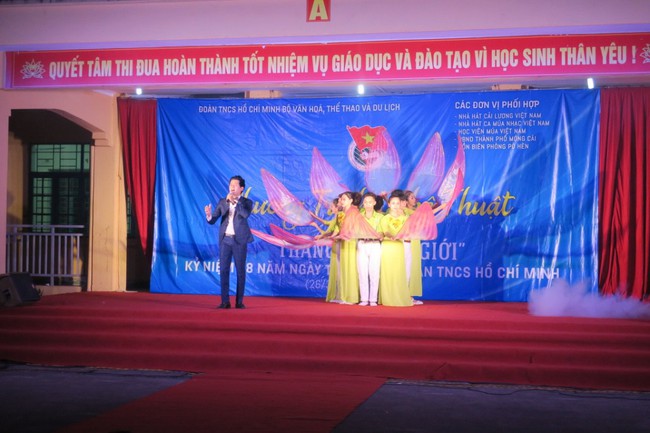Sôi nổi Chương trình nghệ thuật Tháng ba biên giới - Ảnh 5.