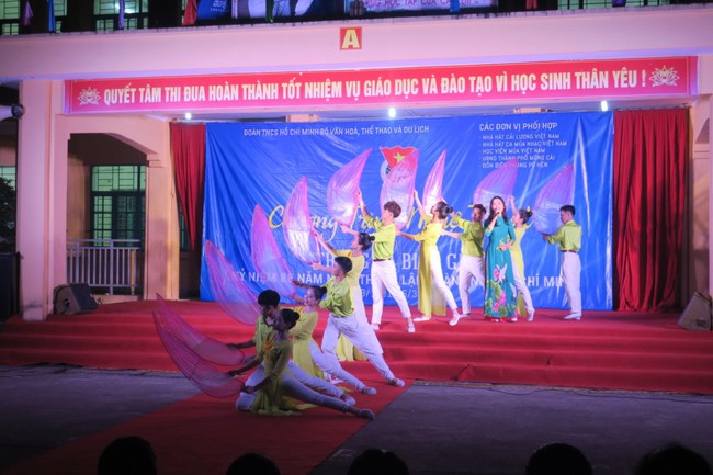 Sôi nổi Chương trình nghệ thuật Tháng ba biên giới - Ảnh 6.