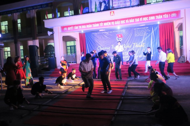 Sôi nổi Chương trình nghệ thuật Tháng ba biên giới - Ảnh 9.