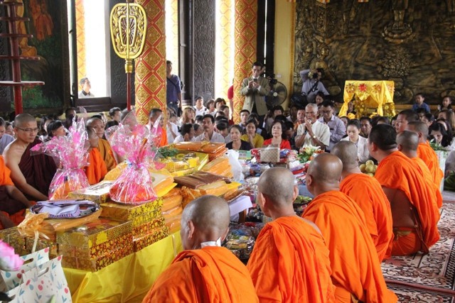 Thủ tướng gửi thư chúc mừng đồng bào Khmer dịp Tết Chôl Chnăm Thmây - Ảnh 1.