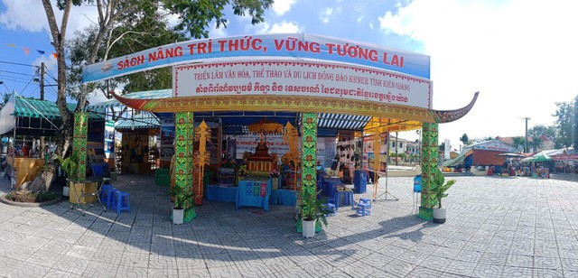 Kiên Giang: Tiếp tục xây dựng và phát triển văn hóa, con người Việt Nam đáp ứng yêu cầu phát triển bền vững đất nước - Ảnh 2.