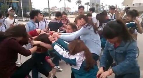 Tìm nguyên nhân của sự xuống cấp về đạo đức - Ảnh 2.