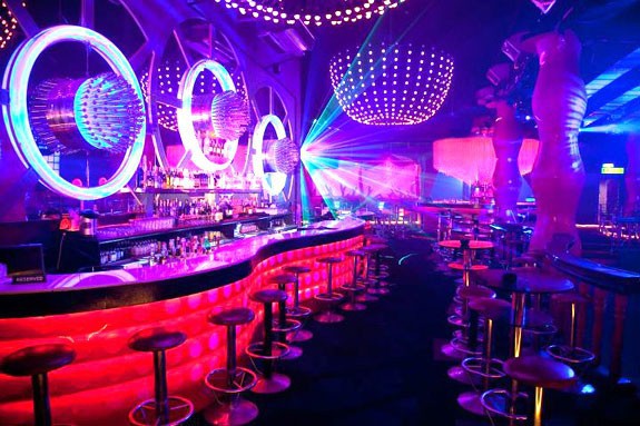 Chính phủ ban hành Nghị định quy định về kinh doanh dịch vụ karaoke, vũ trường - Ảnh 1.