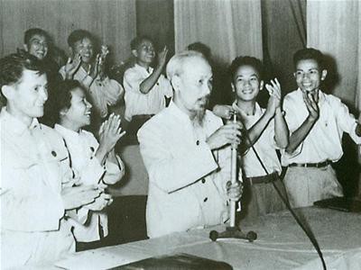 Người là Cha, là Bác, là Anh... - Ảnh 2.