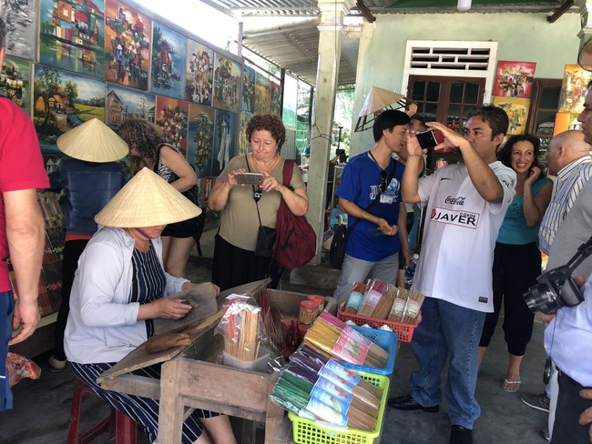 Du lịch Thừa Thiên Huế đón đoàn famtrip Tây Ban Nha - Ảnh 2.