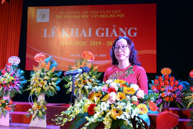 Thứ trưởng Tạ Quang Đông dự lễ khai giảng năm học 2019-2020 của trường Đại học Văn hóa Hà Nội - Ảnh 2.