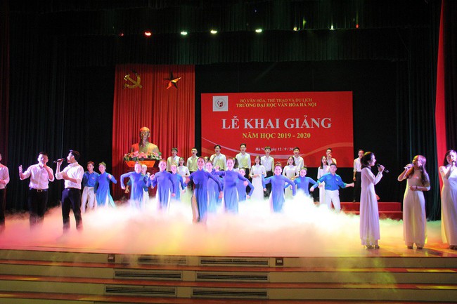 Thứ trưởng Tạ Quang Đông dự lễ khai giảng năm học 2019-2020 của trường Đại học Văn hóa Hà Nội - Ảnh 5.