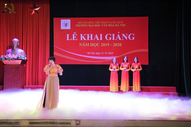 Thứ trưởng Tạ Quang Đông dự lễ khai giảng năm học 2019-2020 của trường Đại học Văn hóa Hà Nội - Ảnh 8.