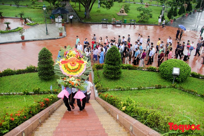 Đảng ủy Bộ VHTTDL dâng hương tại Thành Cổ Quảng Trị và Nhà lưu niệm cố Tổng Bí thư Lê Duẩn - Ảnh 5.