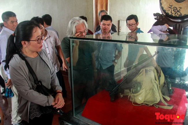 Đảng ủy Bộ VHTTDL dâng hương tại Thành Cổ Quảng Trị và Nhà lưu niệm cố Tổng Bí thư Lê Duẩn - Ảnh 8.