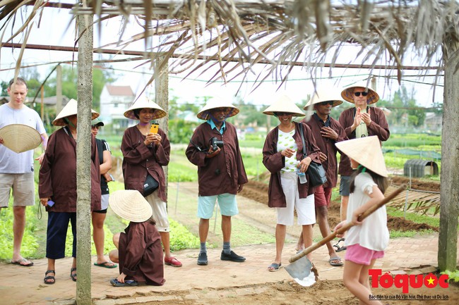 Dư địa nào cho ngành du lịch Việt Nam? - Ảnh 2.