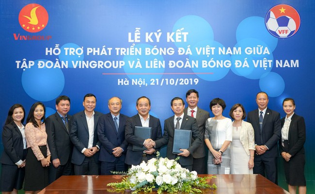Ký kết thỏa thuận hợp tác chiến lược hỗ trợ phát triển bóng đá Việt Nam - Ảnh 2.