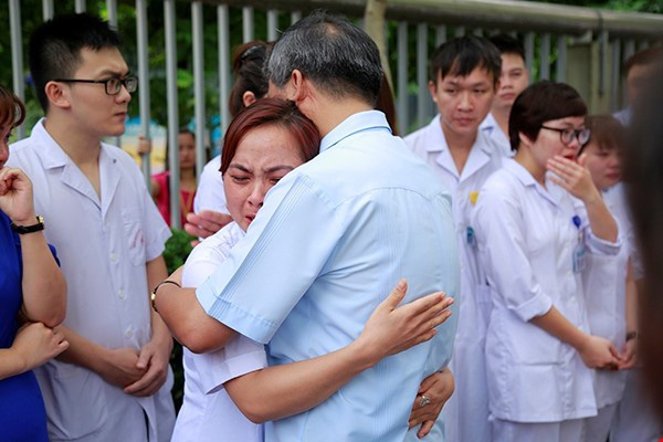 Nguyên Viện trưởng Viện Huyết học và Truyền máu Trung ương Nguyễn Anh Trí: “Người thủ trưởng phải hết sức có trách nhiệm và trong trách nhiệm đó phải đầy tình thương đối với nhân viên của mình” - Ảnh 2.