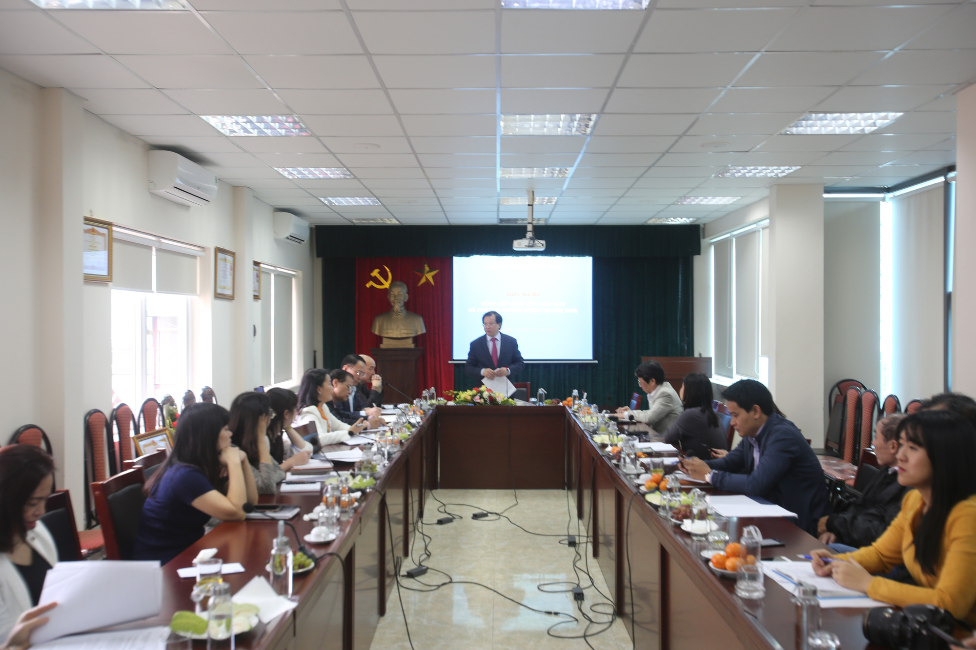Thứ trưởng Tạ Quang Đông làm việc với Cục Mỹ thuật, Nhiếp ảnh và Triển lãm - Ảnh 3.