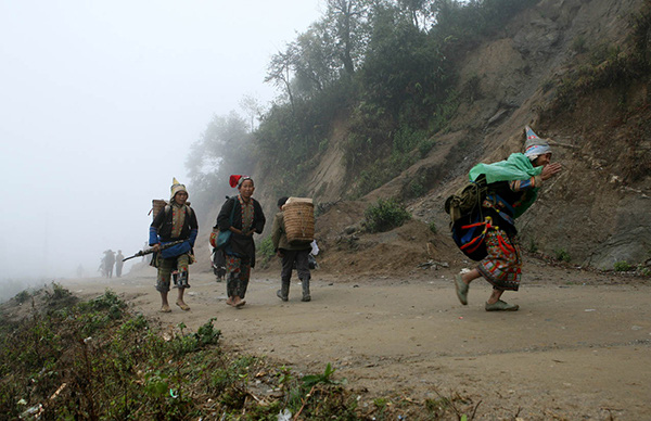 Chợ phiên Dào San - Ảnh 2.