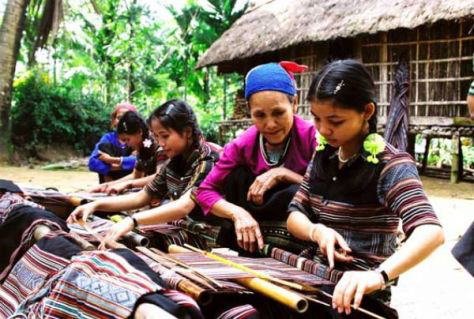CHUYỂN BIẾN TRONG CÔNG TÁC BẢO TỒN, PHÁT HUY BẢN SẮC VĂN HÓA VÙNG ĐỒNG BÀO DÂN TỘC THIỂU SỐ - Ảnh 4.