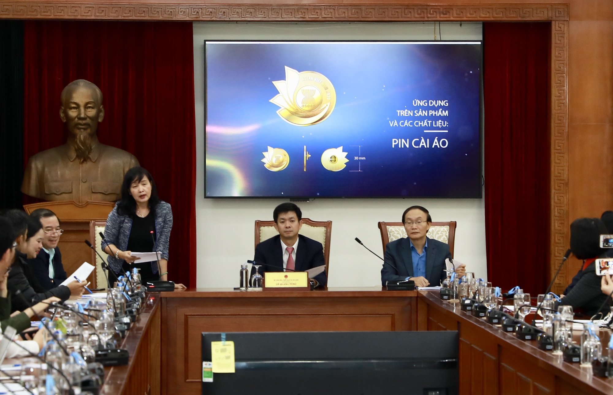 Bộ VHTTDL công bố logo Năm ASEAN 2020 - Ảnh 1.