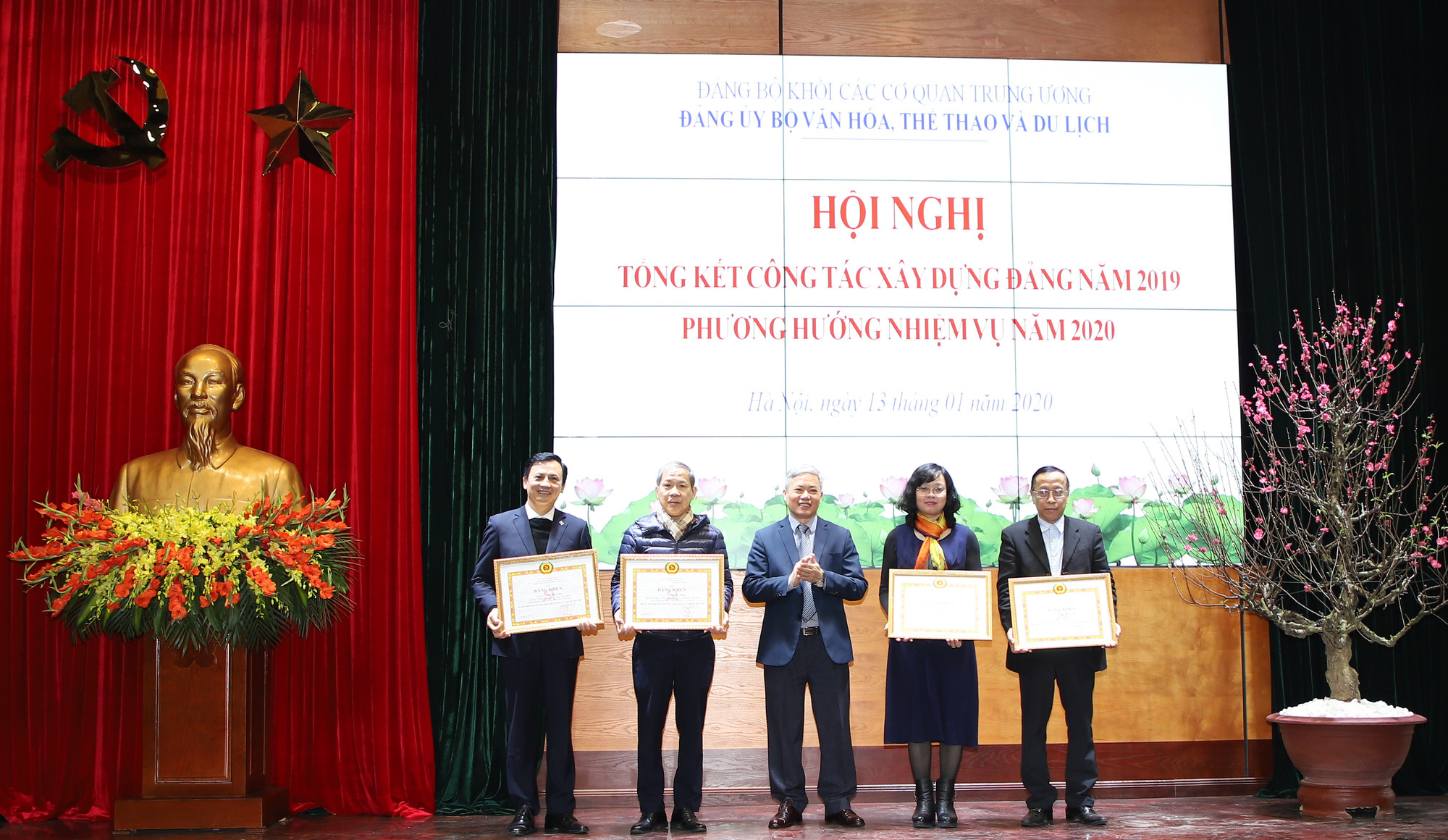 Tập trung chỉ đạo để tiến tới Đại hội Đảng bộ Bộ VHTTDL nhiệm kỳ 2020 - 2025 - Ảnh 7.