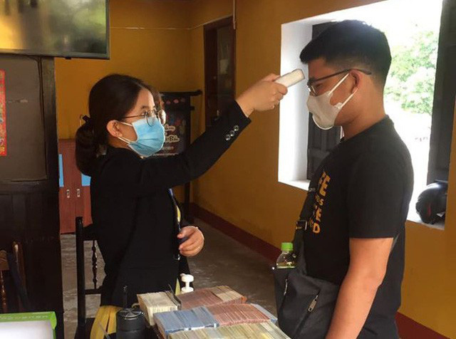 Bộ VHTTDL hướng dẫn ngành du lịch cách ly khách đến/đi qua các địa phương có dịch của Trung Quốc - Ảnh 1.