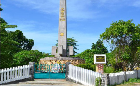 Triển khai Đề án "Bảo tồn, phát huy trang phục truyền thống các dân tộc thiểu số Việt Nam giai đoạn 2020 – 2030" - Ảnh 2.