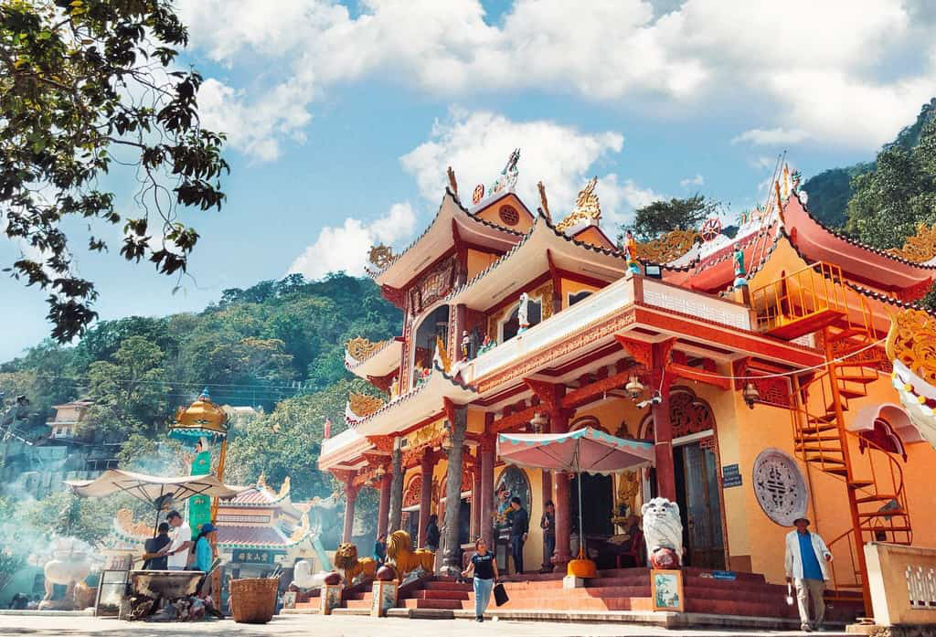 Tây Ninh  ban hành kế hoạch thực hiện Đề án “Cơ cấu lại ngành du lịch đáp ứng yêu cầu phát triển thành ngành kinh tế mũi nhọn” giai đoạn 2020 - 2025  - Ảnh 1.