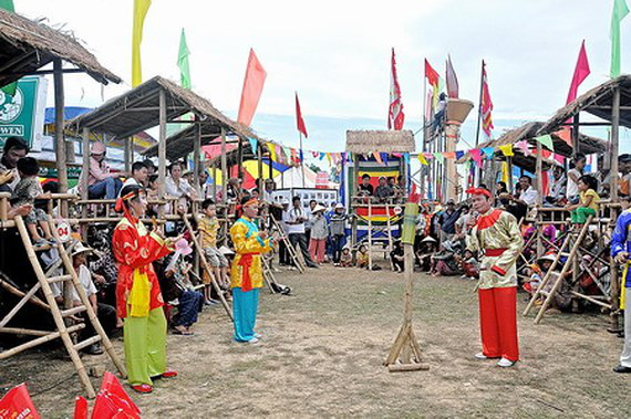 Phê duyệt Đề án "Bảo vệ và phát huy giá trị di sản văn hóa phi vật thể Nghệ thuật Bài chòi tỉnh Khánh Hòa" - Ảnh 1.