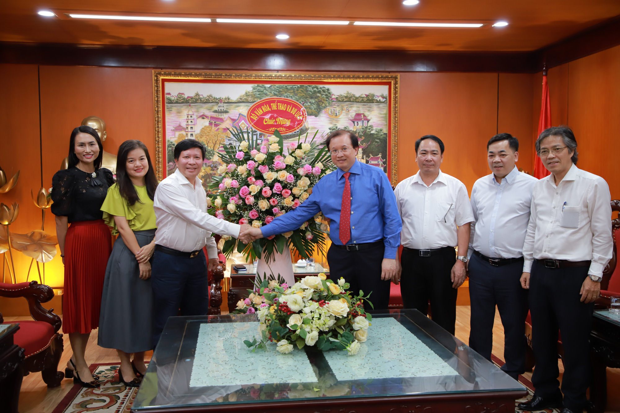 Thứ trưởng Tạ Quang Đông chúc mừng các báo nhân ngày Báo chí cách mạng Việt Nam - Ảnh 1.