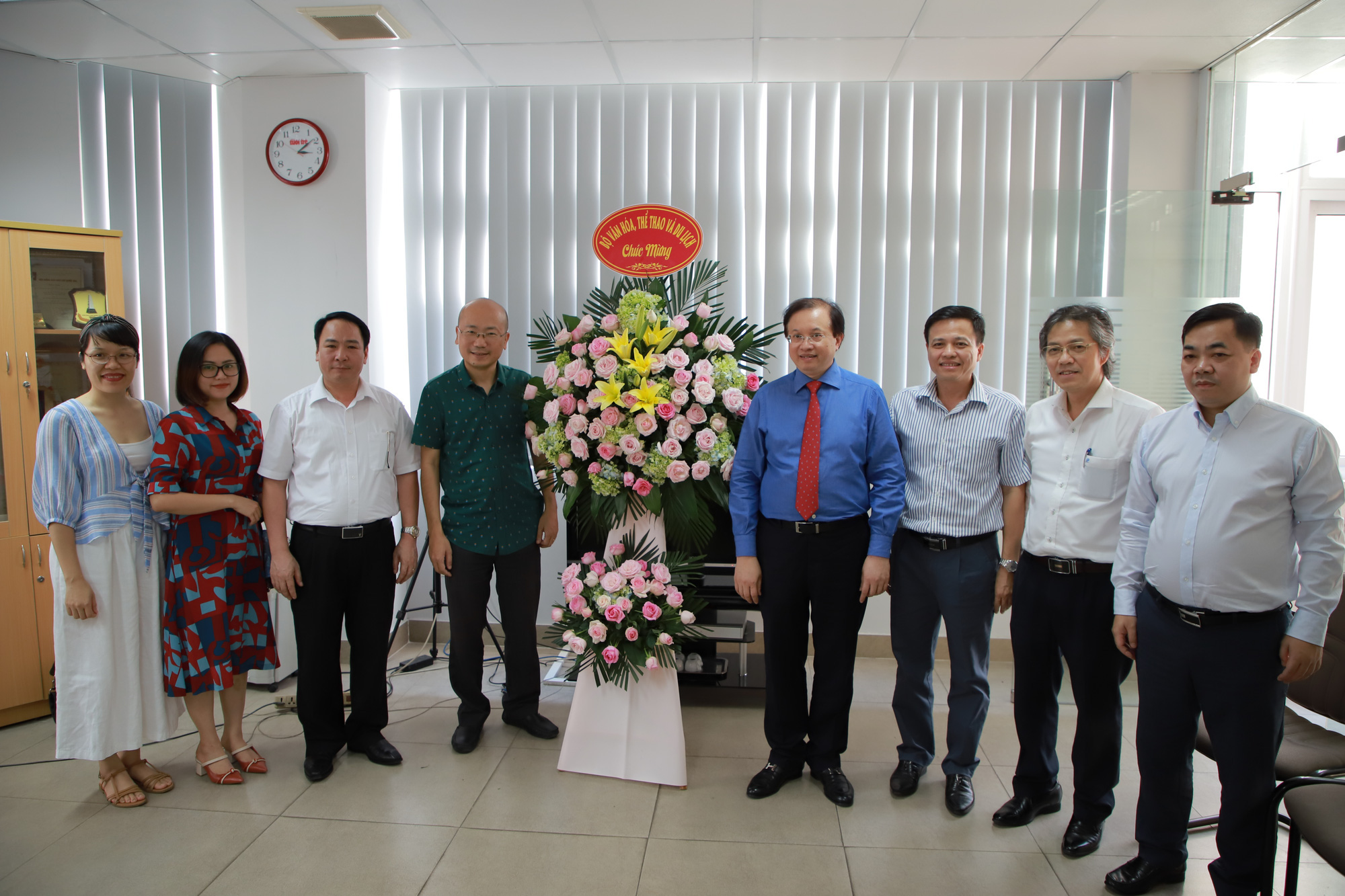 Thứ trưởng Tạ Quang Đông chúc mừng các báo nhân ngày Báo chí cách mạng Việt Nam - Ảnh 2.