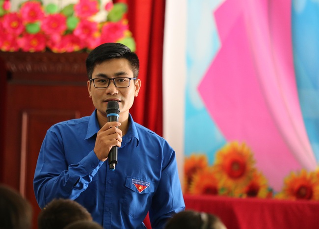 Chương trình thiện nguyện San sẻ yêu thương tại Trung tâm nuôi dưỡng trẻ khuyết tật Hà Nội - Ảnh 2.