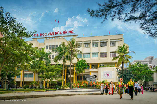 Chuẩn bị tốt nhân lực, vật lực, có phương án bảo đảm an toàn cho toàn bộ cán bộ, giảng viên, giáo viên và người học trong giảng dạy, học tập - Ảnh 1.