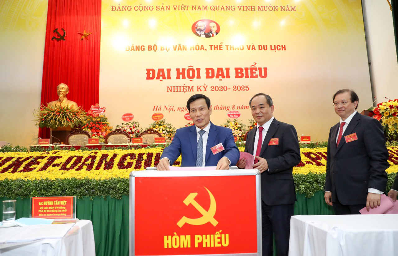 Bộ trưởng Nguyễn Ngọc Thiện: Đổi mới, cải thiện môi trường công tác theo hướng chuyên nghiệp, hiện đại, kỷ cương, kỷ luật - Ảnh 5.