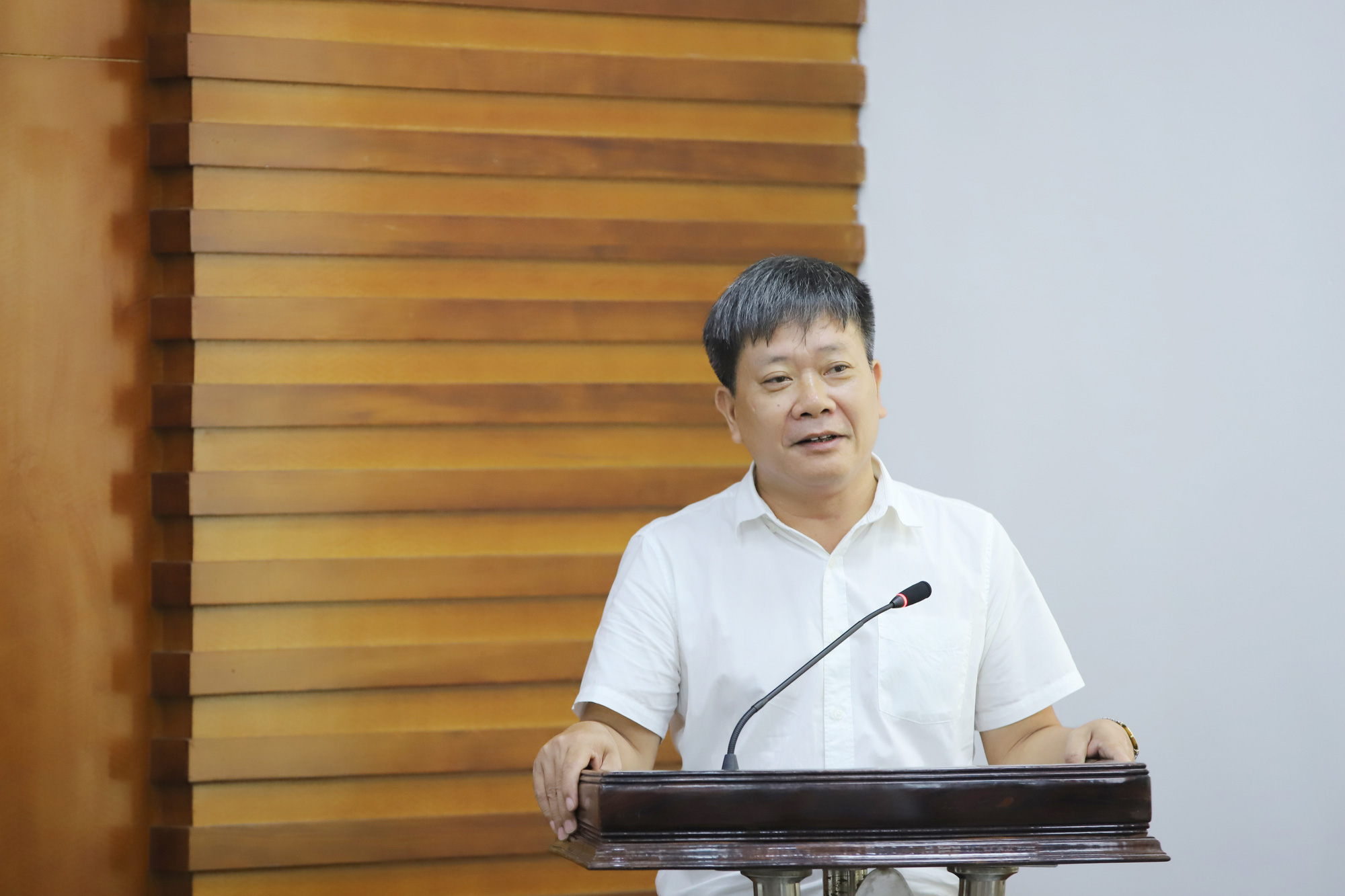 Công đoàn Bộ Văn hóa, Thể và Du lịch trao quà hỗ trợ, động viên đoàn viên, người lao động gặp khó khăn do dịch bệnh Covid-19 - Ảnh 2.