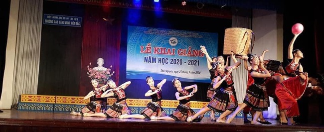 Cao đẳng Văn hóa nghệ thuật Việt Bắc khai giảng năm học mới 2020 – 2021 - Ảnh 1.