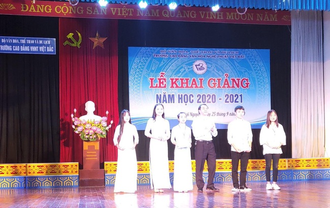 Cao đẳng Văn hóa nghệ thuật Việt Bắc khai giảng năm học mới 2020 – 2021 - Ảnh 3.