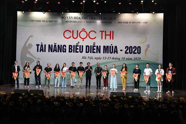 Khai mạc cuộc thi Tài năng diễn viên múa 2020 khu vực phía Bắc - Ảnh 11.