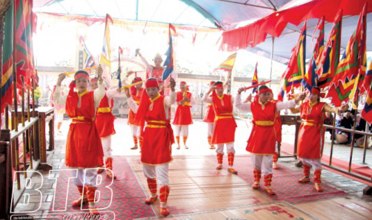 Phát triển văn hóa song hành với phát triển kinh tế - Ảnh 1.