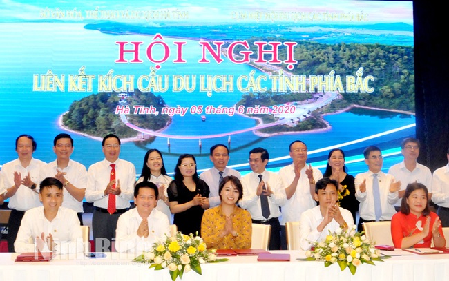 Đưa du lịch Ninh Bình trở thành ngành kinh tế mũi nhọn - Ảnh 1.