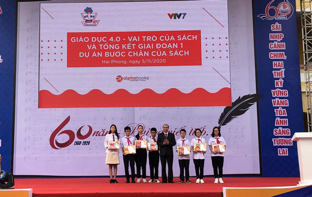  "Mỗi trang sách là một bước chân" để đến với tri thức nhân loại - Ảnh 1.