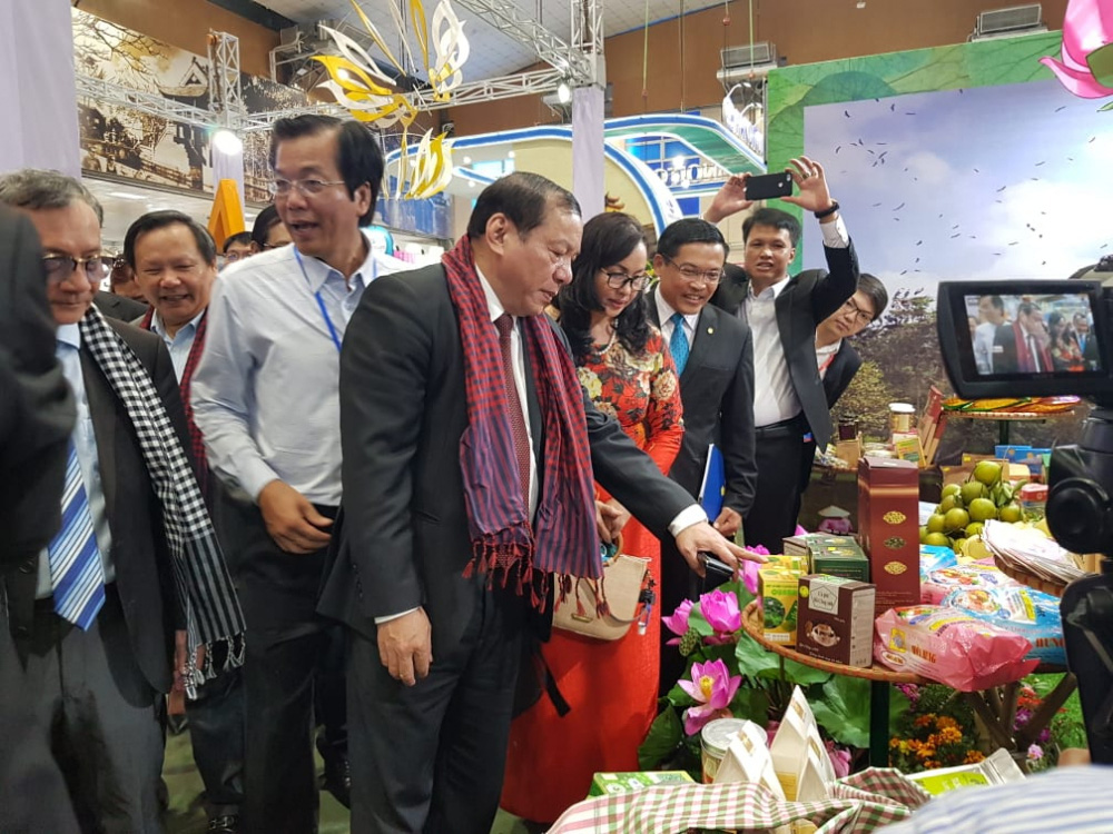 Thứ trưởng Nguyễn Văn Hùng: VITM 2020 là cơ hội động viên, thể hiện niềm tin và tinh thần đoàn kết vượt qua khó khăn của đại dịch Covid-19 - Ảnh 2.