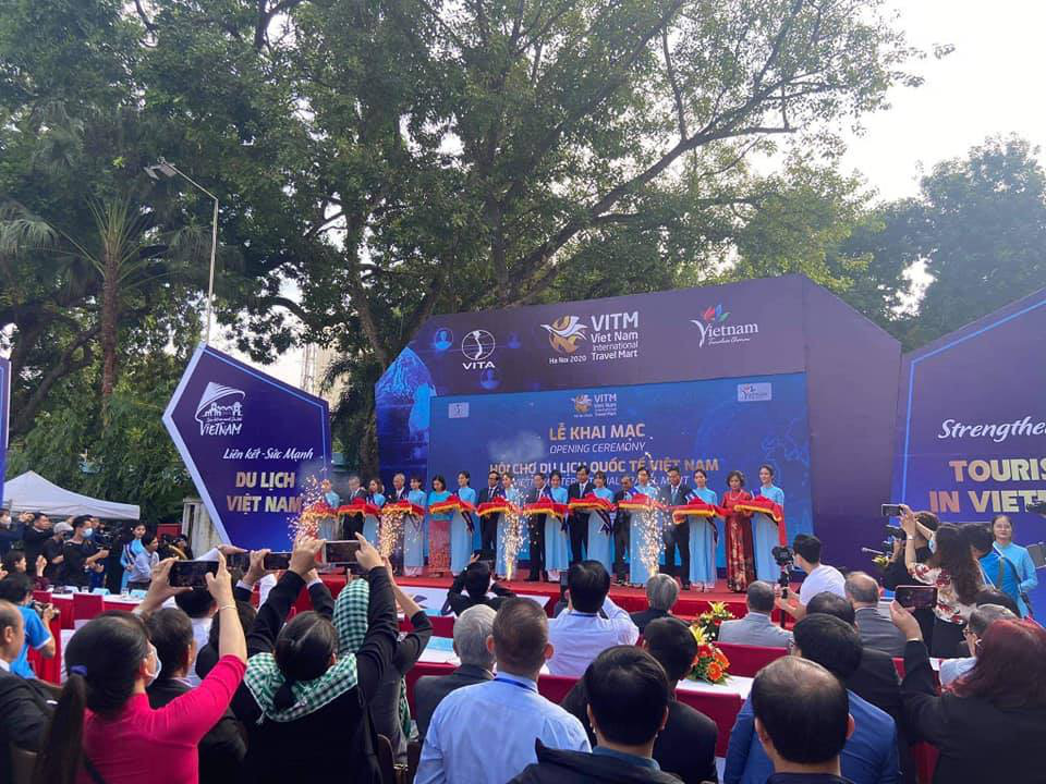 Thứ trưởng Nguyễn Văn Hùng: VITM 2020 là cơ hội động viên, thể hiện niềm tin và tinh thần đoàn kết vượt qua khó khăn của đại dịch Covid-19 - Ảnh 2.