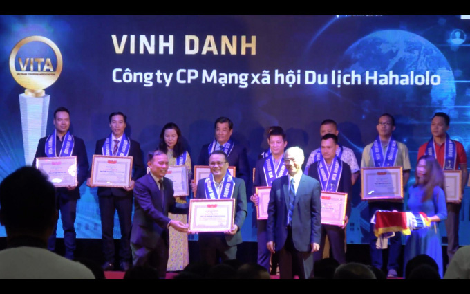 MXH Hahalolo vinh dự nhận giải thưởng “Công ty có sản phẩm công nghệ phục vụ khách du lịch tiêu biểu năm 2019” - Ảnh 2.