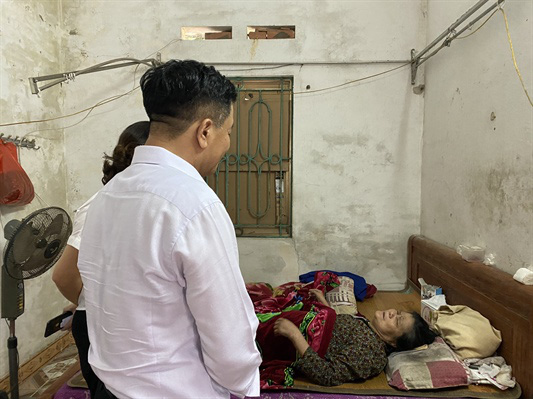 Công đoàn Khối Cơ quan tham mưu, quản lý nhà nước (Bộ VHTTDL): Thăm và tặng quà người có công với cách mạng, gia đình chính sách - Ảnh 3.