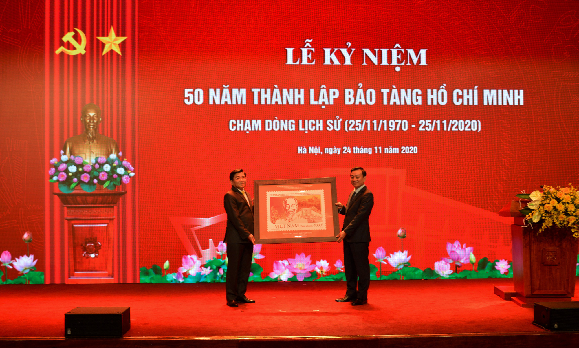Bảo tàng Hồ Chí Minh điểm đến thân thiết của đồng bào, điểm tham quan yêu thích của bạn bè khắp năm châu - Ảnh 3.