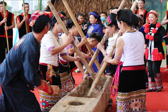 Bảo tồn văn hóa, chữ viết - gìn giữ diện mạo văn hóa riêng của mỗi dân tộc - Ảnh 1.