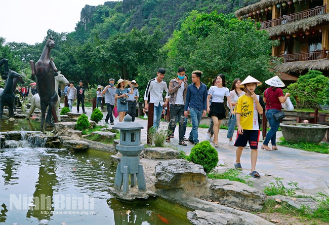 Ninh Bình: Ngành Du lịch chủ động tìm giải pháp phục hồi - Ảnh 1.