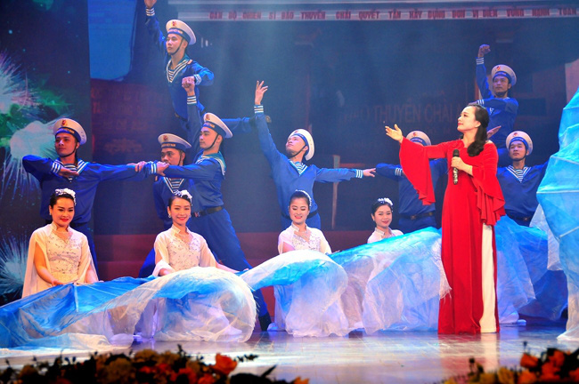 Ý nghĩa chương trình nghệ thuật “Xuân Trường Sa" tri ân những người lính canh giữ biển, đảo quê hương - Ảnh 2.