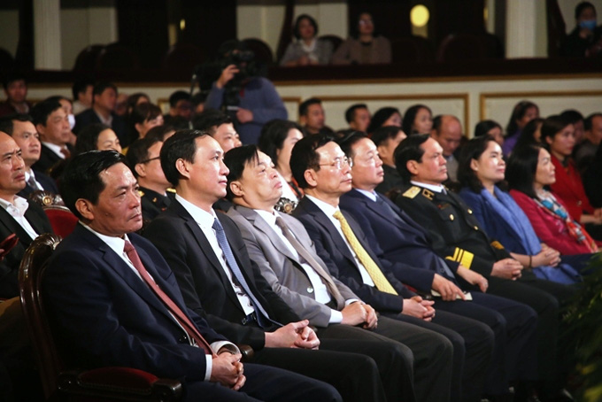 Ý nghĩa chương trình nghệ thuật “Xuân Trường Sa" tri ân những người lính canh giữ biển, đảo quê hương - Ảnh 1.