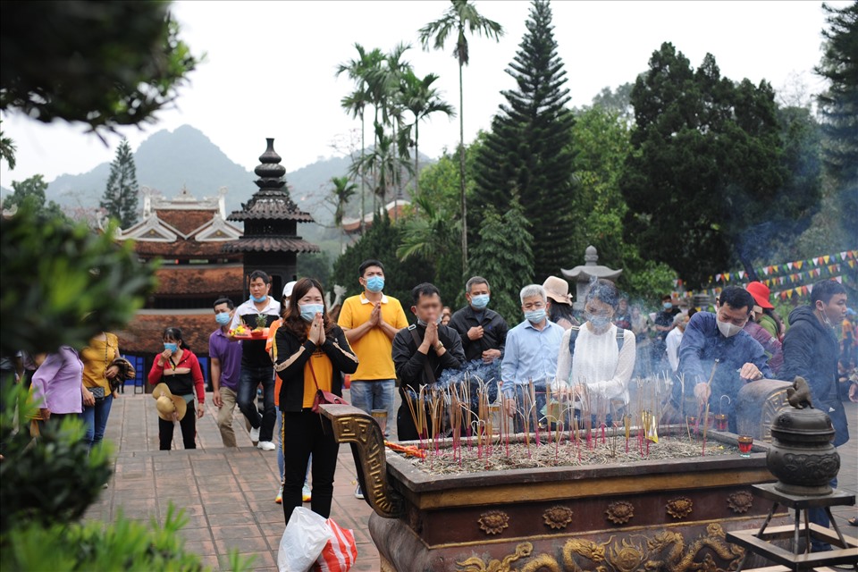 Bộ VHTTDL yêu cầu các địa phương tăng cường các biện pháp an toàn phòng, chống dịch COVID-19, thực hiện nếp sống văn minh trong lĩnh vực văn hóa, thể thao và du lịch - Ảnh 1.