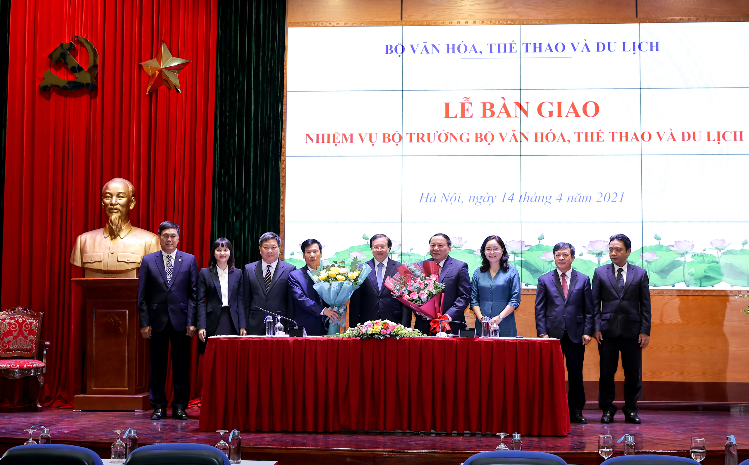 Bộ trưởng Nguyễn Văn Hùng: Phải học hỏi, vận dụng để đưa "cỗ xe tam mã" văn hóa, thể thao, du lịch về đích thành công - Ảnh 4.